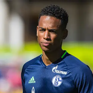 Dennis Aogo – Gelandang Serba Bisa yang Menjadi Pilar di Lini Tengah Jerman dan Klub Eropa
